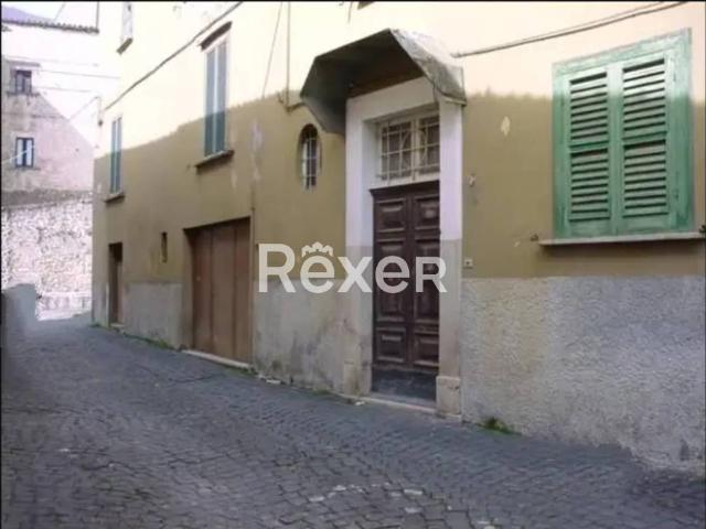 Palazzo in vendita a Gagliano Aterno, Abruzzo