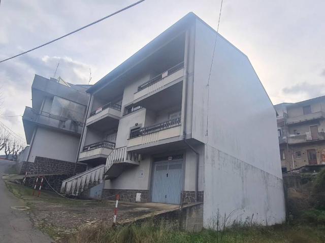 Palazzo in vendita a Calabria, Reggio Calabria