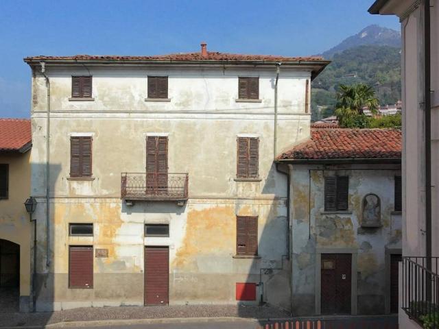 Palazzo in vendita a Galbiate, Lombardia