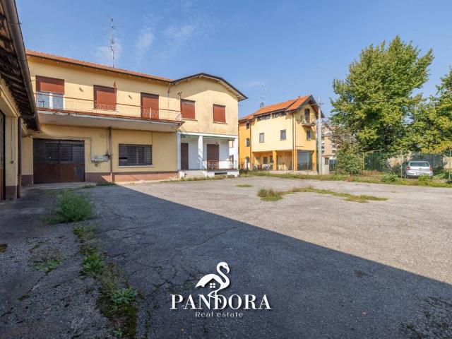 Palazzo in vendita a Ronchi, Gallarate