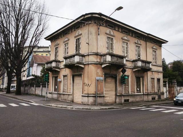 Palazzo in vendita a Centro, Gallarate