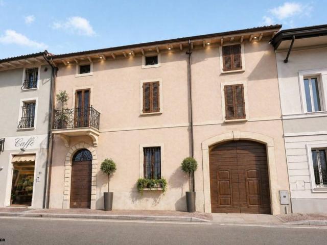 Palazzo in vendita a Gambara, Lombardia