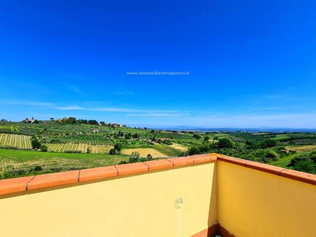 Palazzo in vendita a Gambassi Terme, Firenze