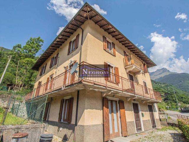 Palazzo in vendita a Gandellino, Lombardia