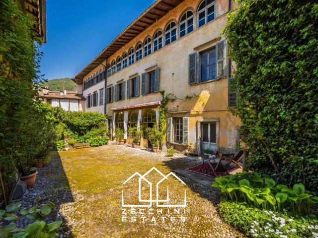 Palazzo in vendita a Cirano, Gandino