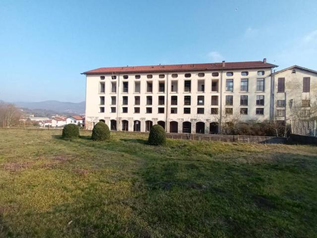 Palazzo in vendita a Garbagnate Monastero, Lombardia