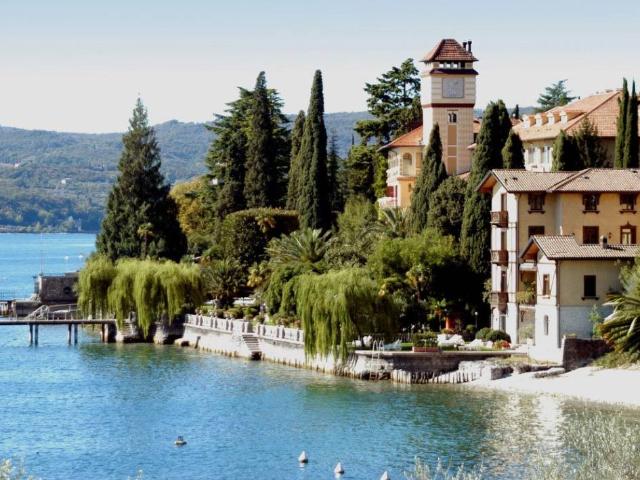 Palazzo in vendita a Morgnaga, Gardone Riviera