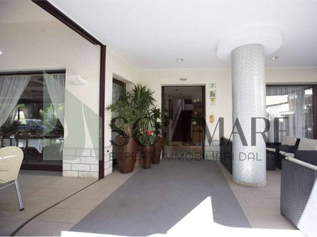Palazzo in vendita a Gatteo a Mare, Gatteo