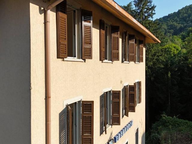 Palazzo in vendita a Casazza, Lombardia