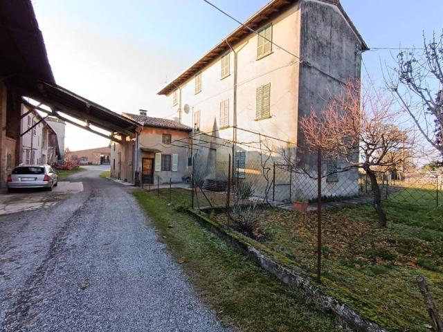 Palazzo in vendita a Gazzola, Reggio Emilia