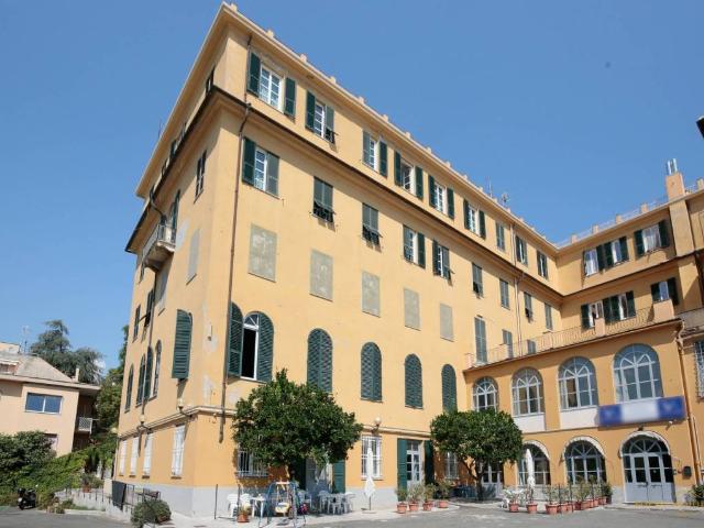Palazzo in vendita a Foce, Serra Riccò