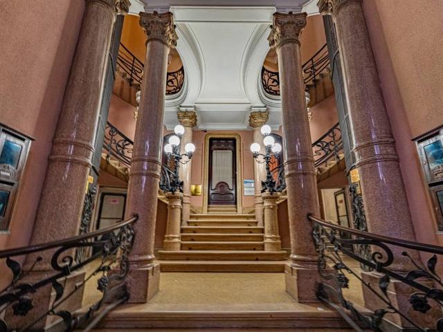 Palazzo in vendita a Centro Est, Serra Riccò