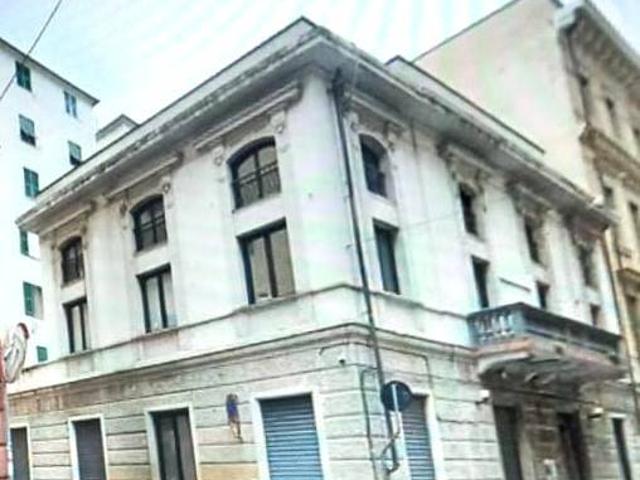 Palazzo in vendita a Centro Ovest, Serra Riccò
