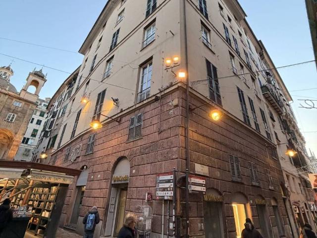 Palazzo in vendita a Centro Est, Serra Riccò
