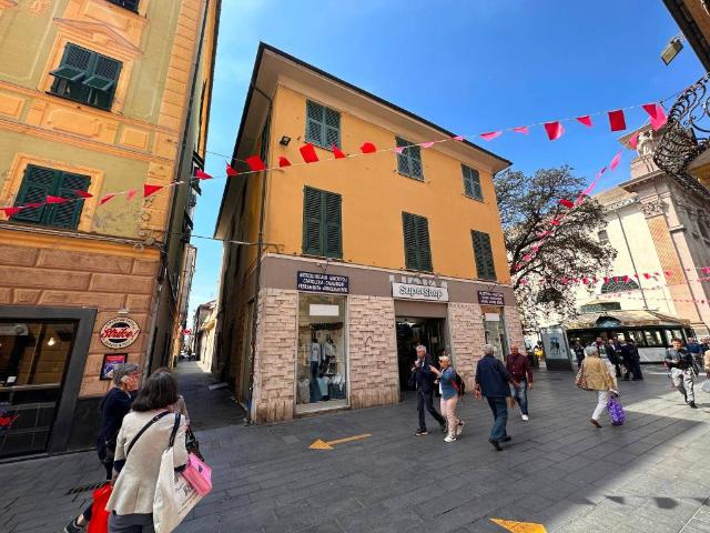 Palazzo in vendita a Medio Ponente, Serra Riccò