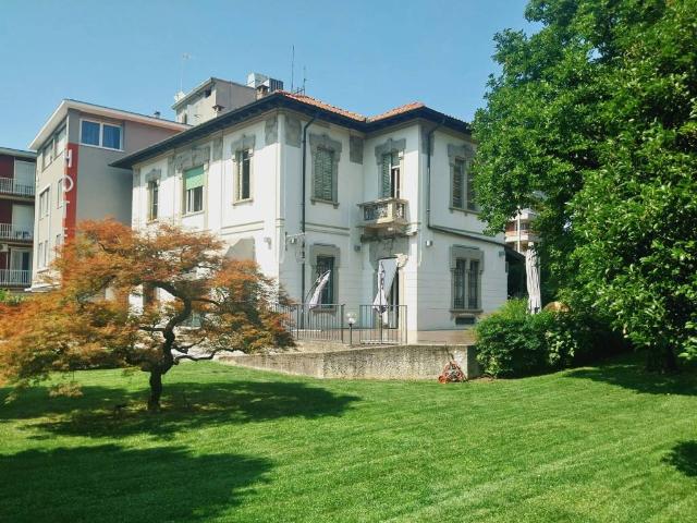 Palazzo in vendita a Villaggio Moneta, Gerenzano