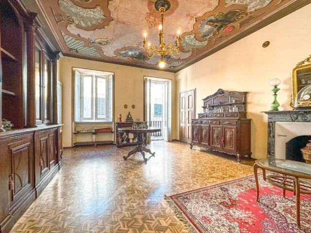 Palazzo in vendita a Piemonte, Novara