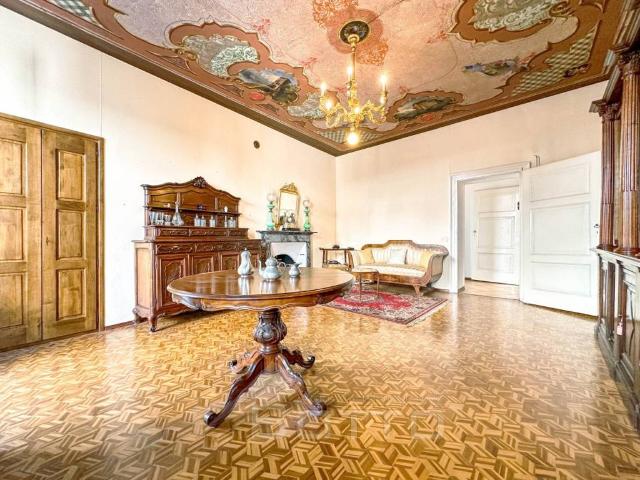 Palazzo in vendita a Piemonte, Novara