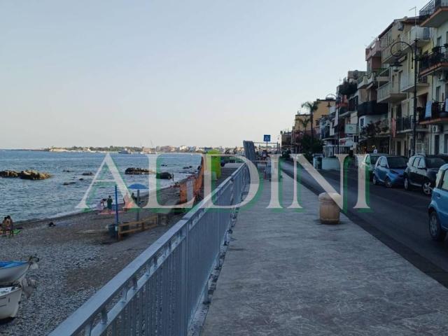 Palazzo in vendita a Chianchitta, Giardini Naxos