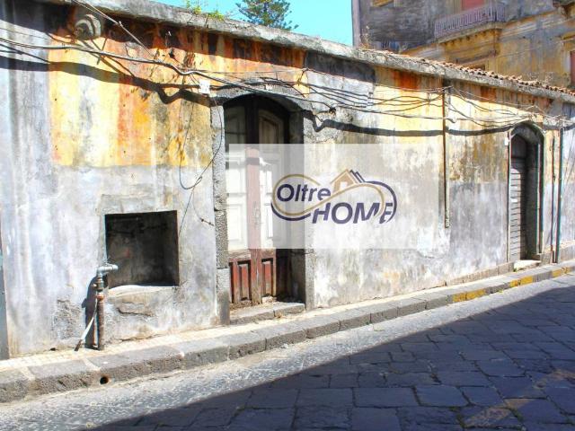 Palazzo in vendita a Giarre, Sicilia