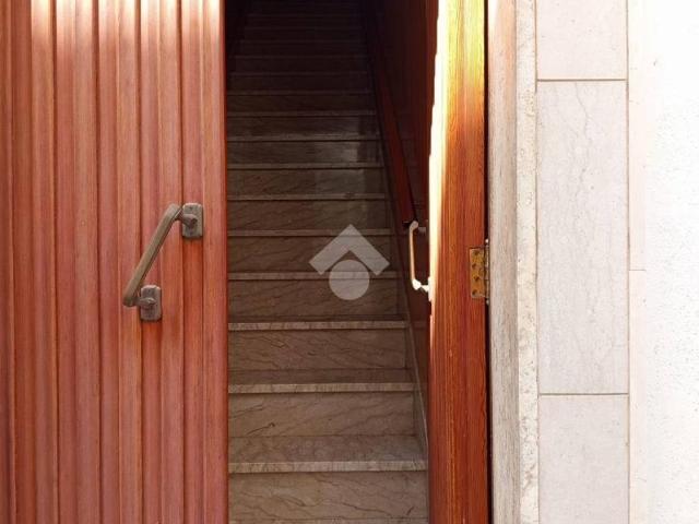 Palazzo in vendita a Ginosa, Taranto