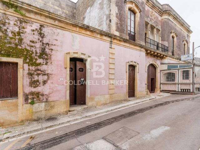Palazzo in vendita a Puglia, Lecce