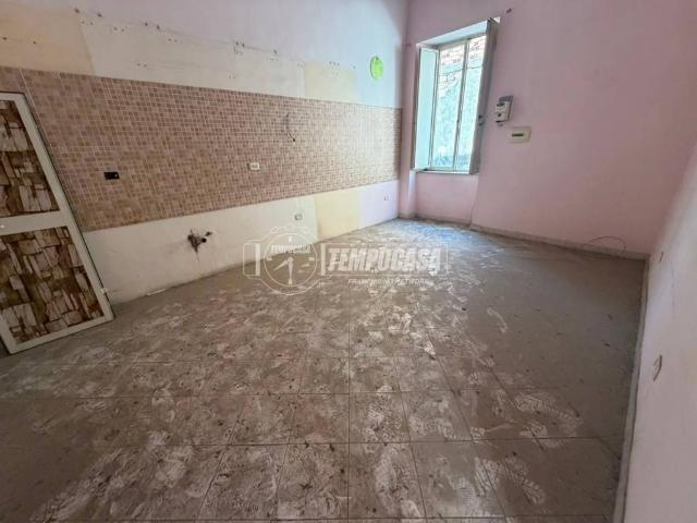 Palazzo in vendita a Giugliano In Campania, Campania