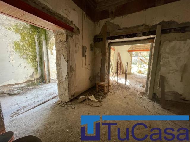 Palazzo in vendita a Starza, Giugliano in Campania