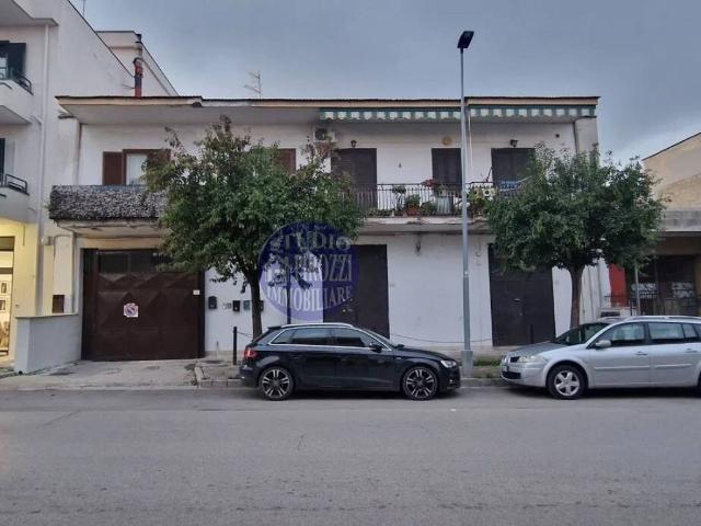 Palazzo in vendita a Giugliano In Campania, Campania