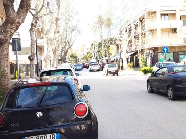 Palazzo in vendita a Giulianova, Abruzzo