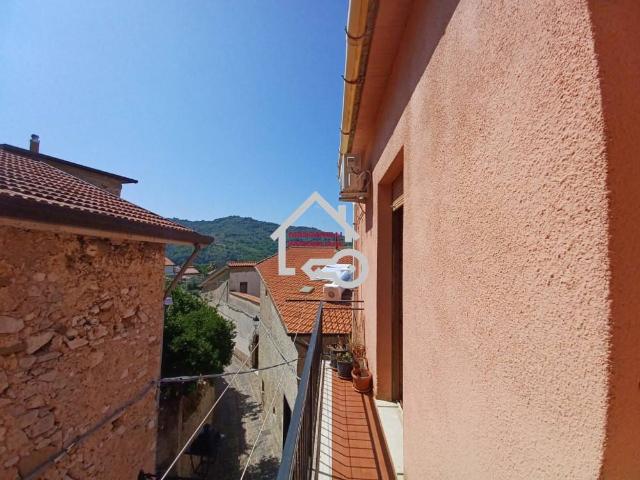 Palazzo in vendita a Giungano, Campania
