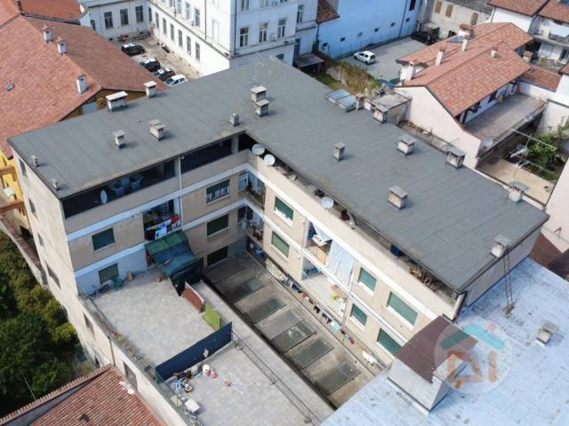 Palazzo in vendita a Borgo Castello, Gorizia