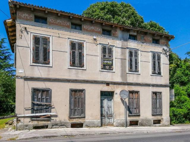 Palazzo in vendita a Lucinico / Ločnik / Luzinìs, Gorizia