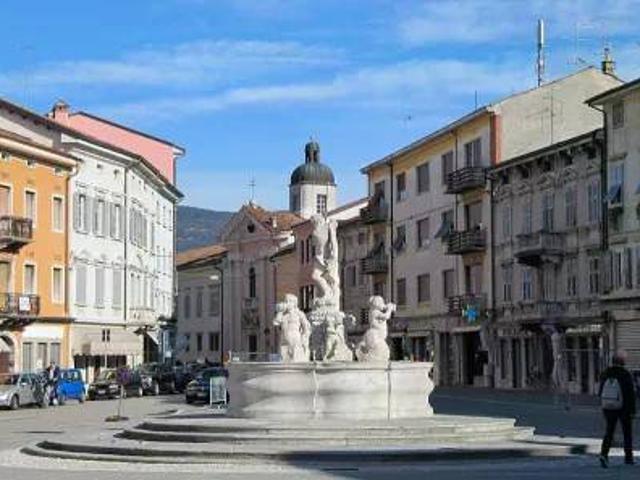 Palazzo in vendita a Borgo Castello, Gorizia