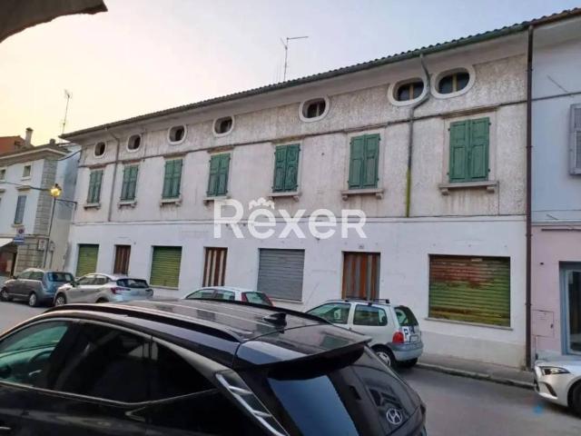 Palazzo in vendita a Gradisca d'Isonzo, Gradisca d'Isonzo / Gardiscje