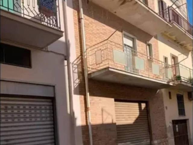 Palazzo in vendita a Grassano, Basilicata