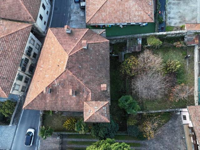 Palazzo in vendita a Gravedona ed Uniti, Gravedona