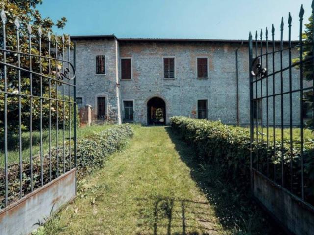 Palazzo in vendita a Grezzago, Lombardia