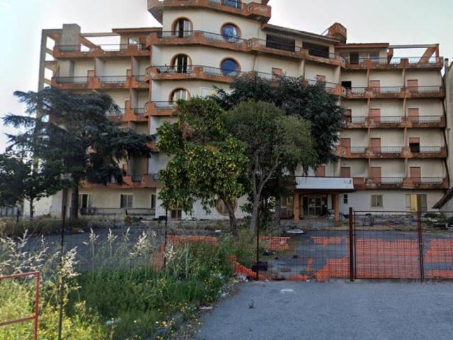 Palazzo in vendita a Calabria, Reggio Calabria