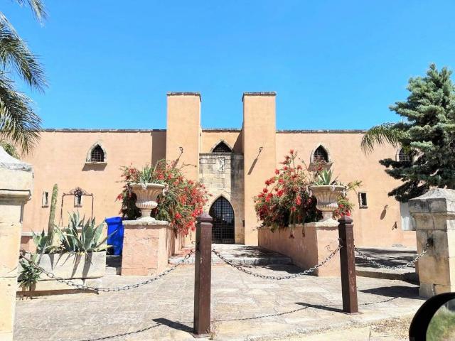 Palazzo in vendita a Puglia, Lecce