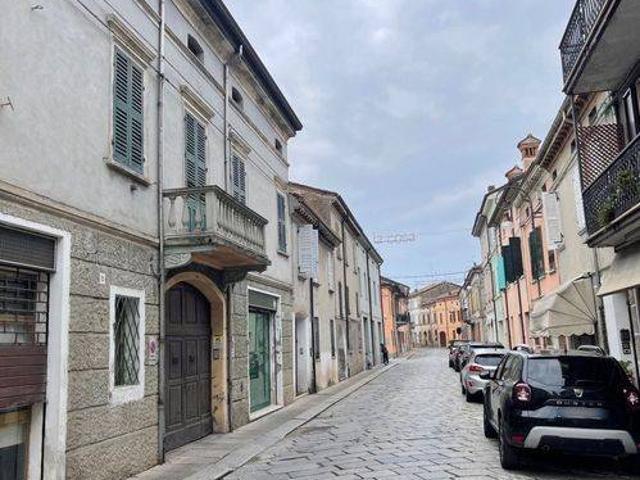 Palazzo in vendita a Bassa Reggiana, Re