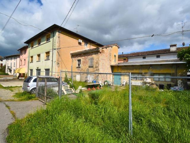 Palazzo in vendita a Bassa Reggiana, Re