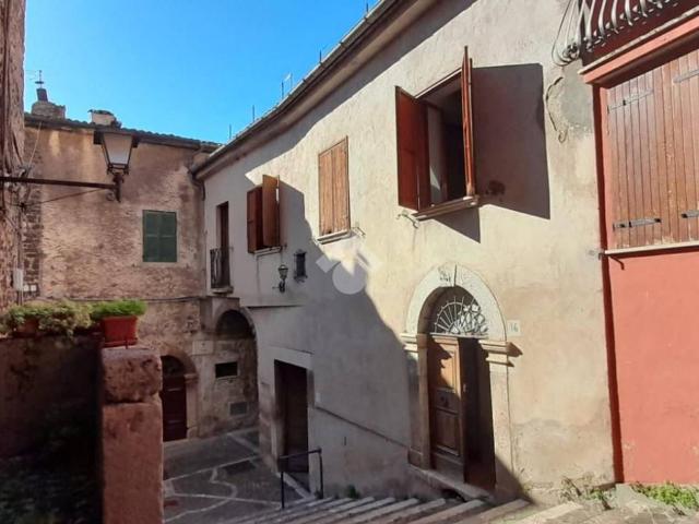 Palazzo in vendita a Guarcino, Lazio