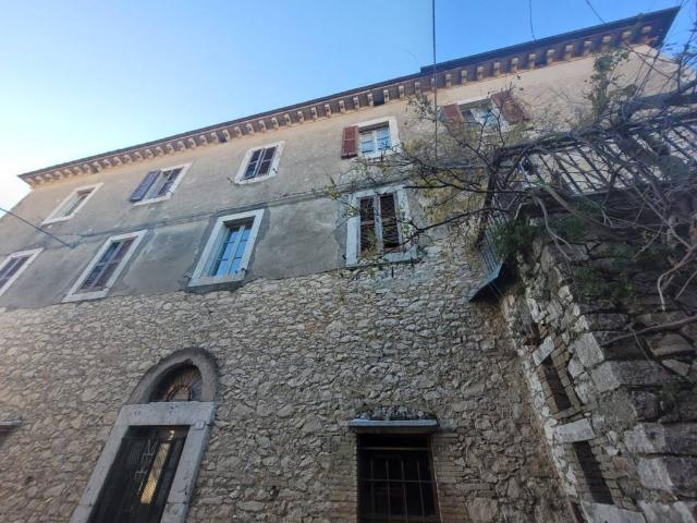 Palazzo in vendita a Cospea, Terni