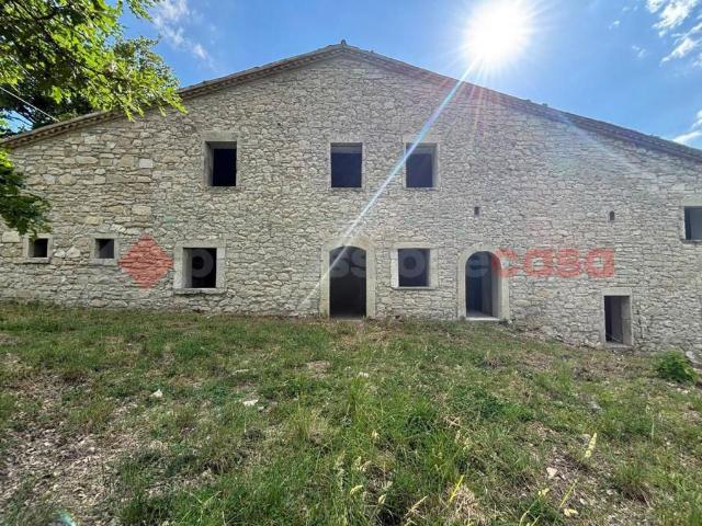 Palazzo in vendita a Guardiaregia, Molise