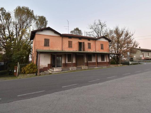 Palazzo in vendita a Bassa Reggiana, Re