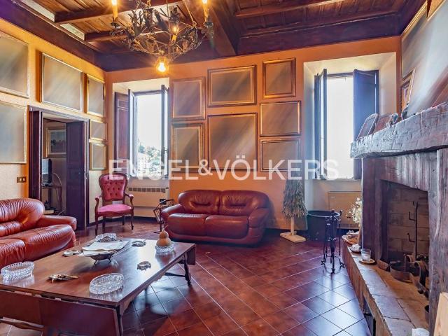 Palazzo in vendita a Guidonia Montecelio, Roma Capitale