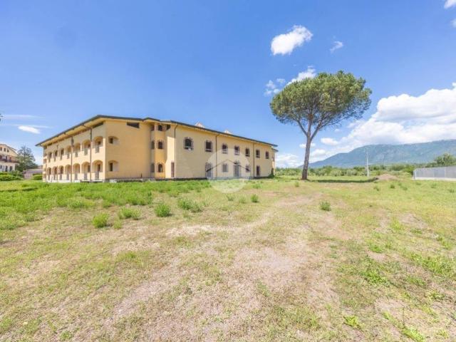 Palazzo in vendita a Guidonia Montecelio, Roma Capitale