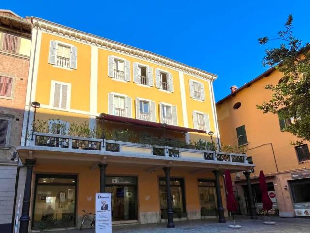 Palazzo in vendita a Centro, Imola