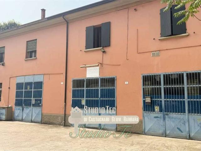 Palazzo in vendita a Nuovo Circondario Imolese, Imola